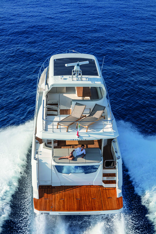 absolute yachts 62 fly price