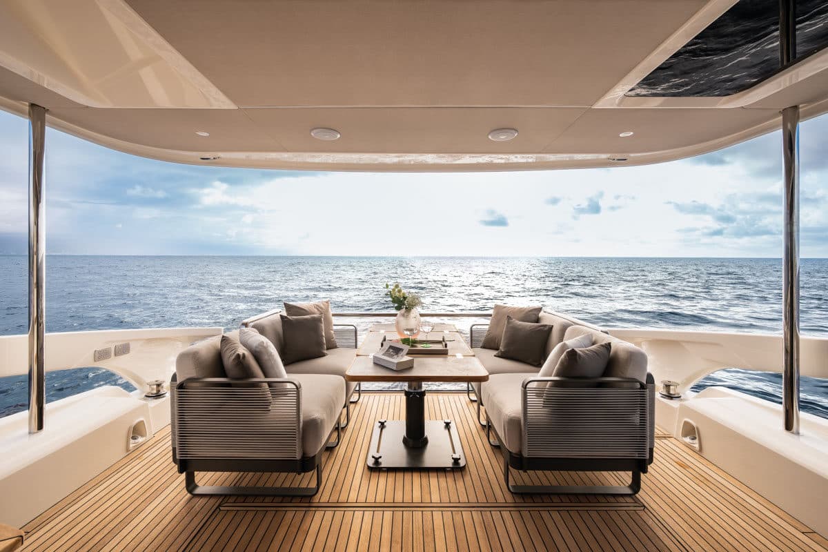 Absolute Navetta 50 exterior