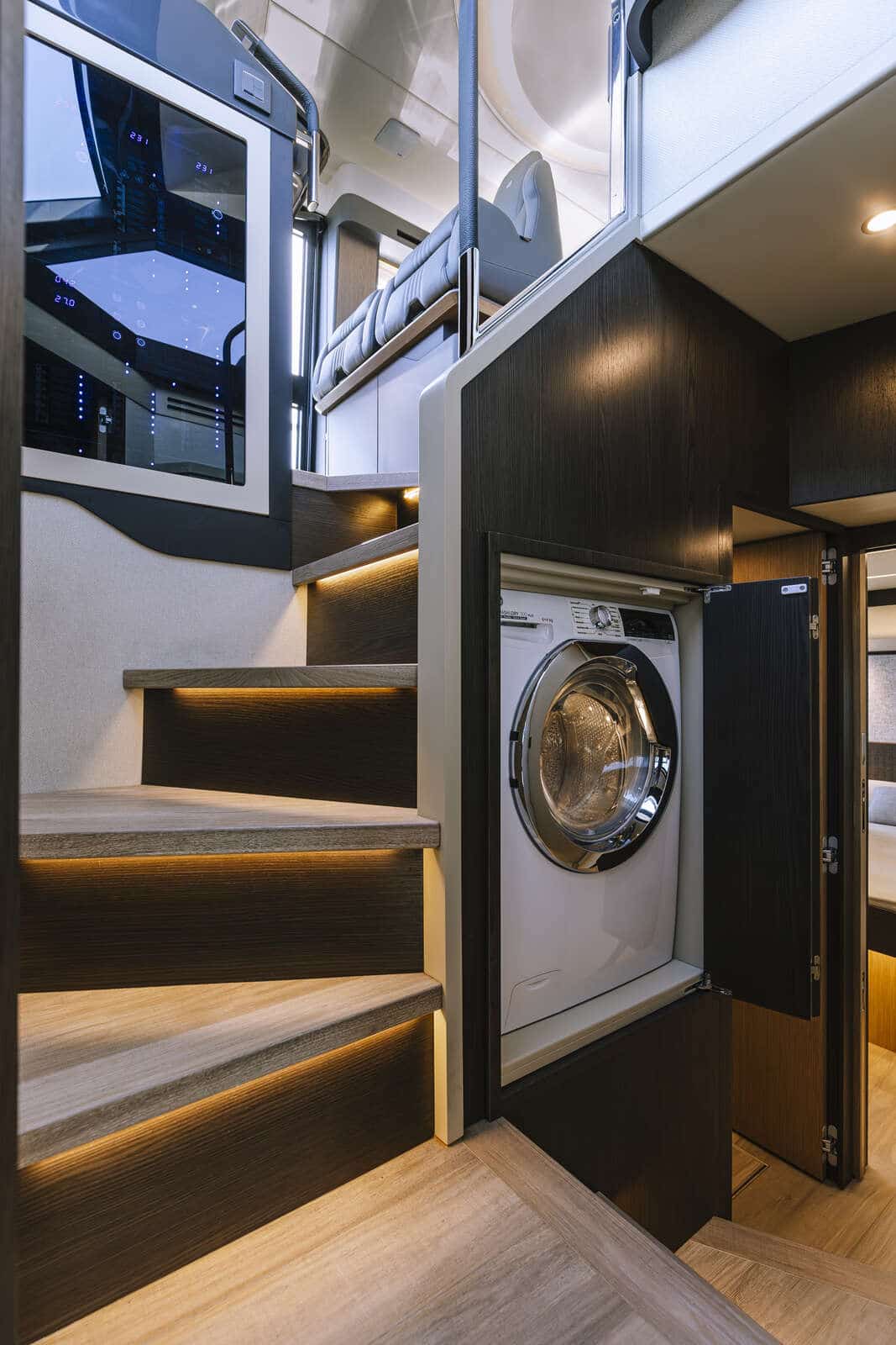 Absolute 52 FLY interior
