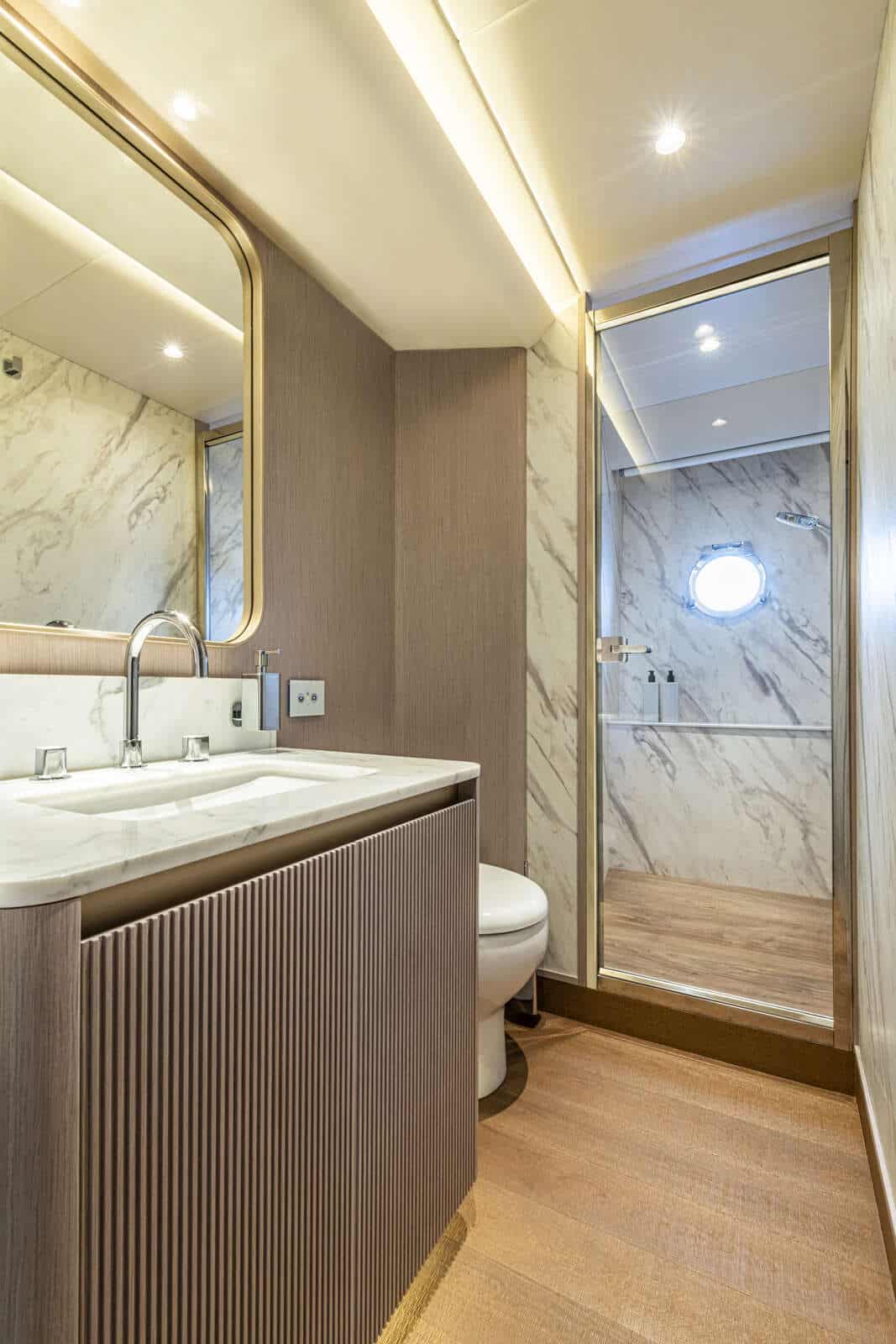 Absolute Navetta 70 interior
